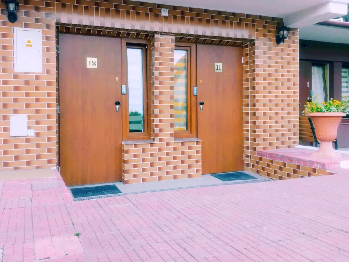 Bialy Slon Delux Hostel กดิเนีย ภายนอก รูปภาพ